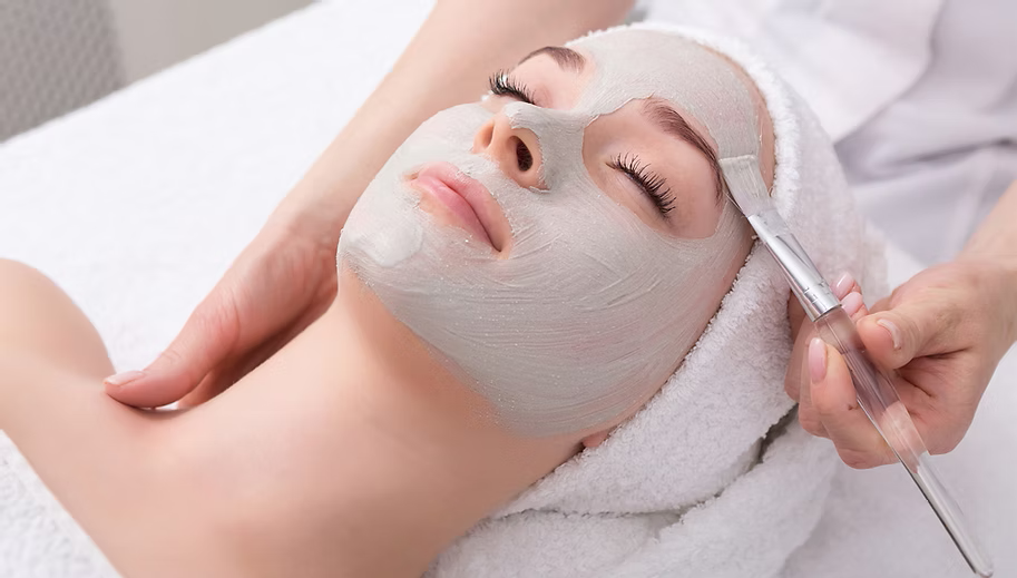 Eyelash lift service